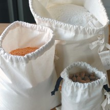 Calico Food Pouch Image